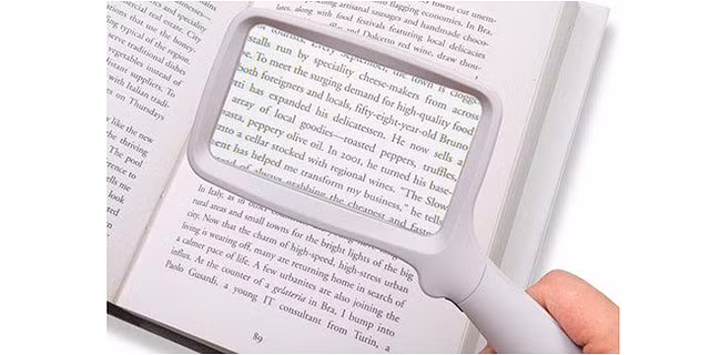 Optical accessories - Folding LED Magnifier